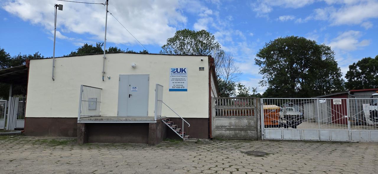 baza techniczno warsztatowa